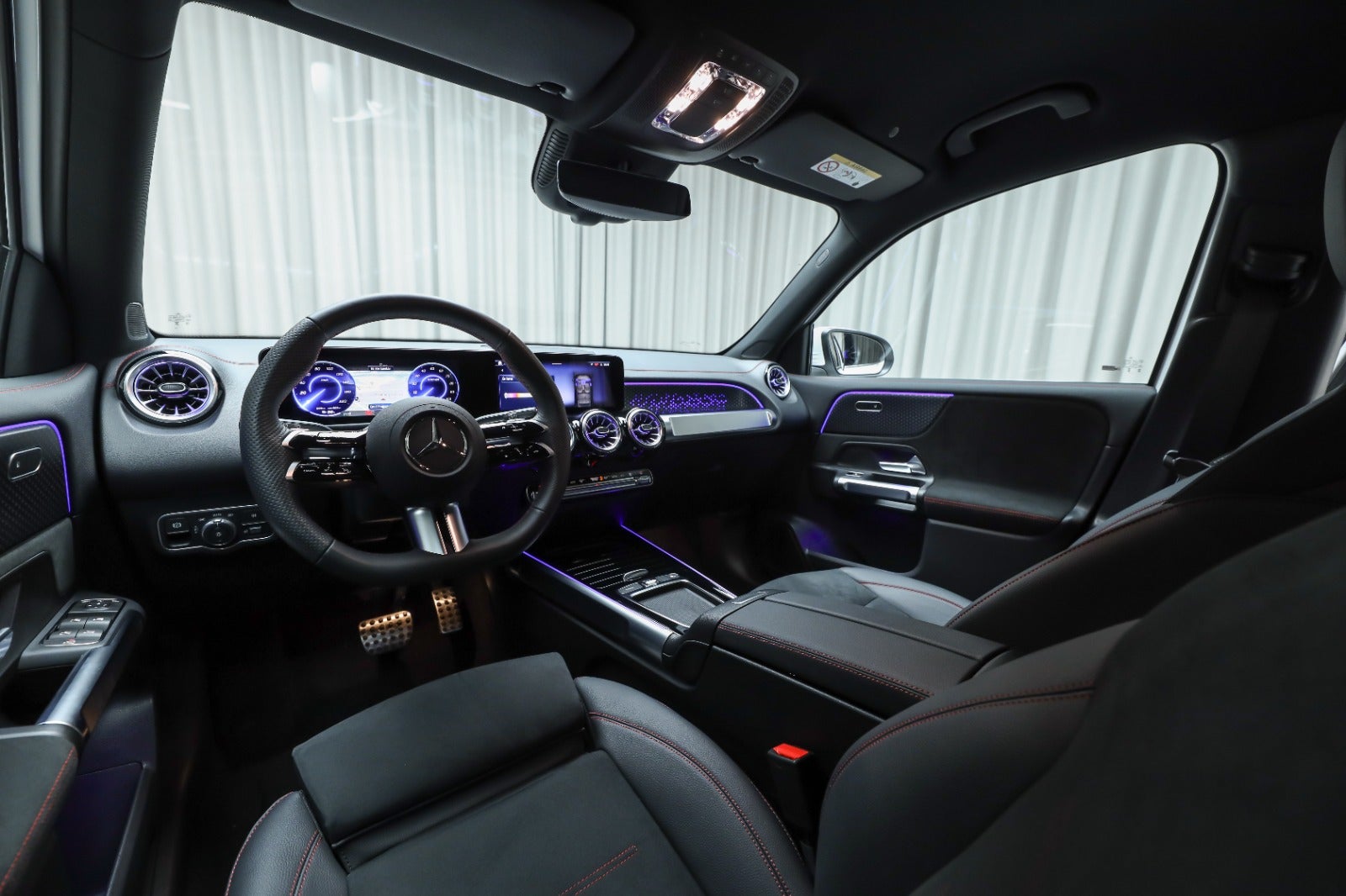 Mercedes-Benz EQB 250+ (4/8)