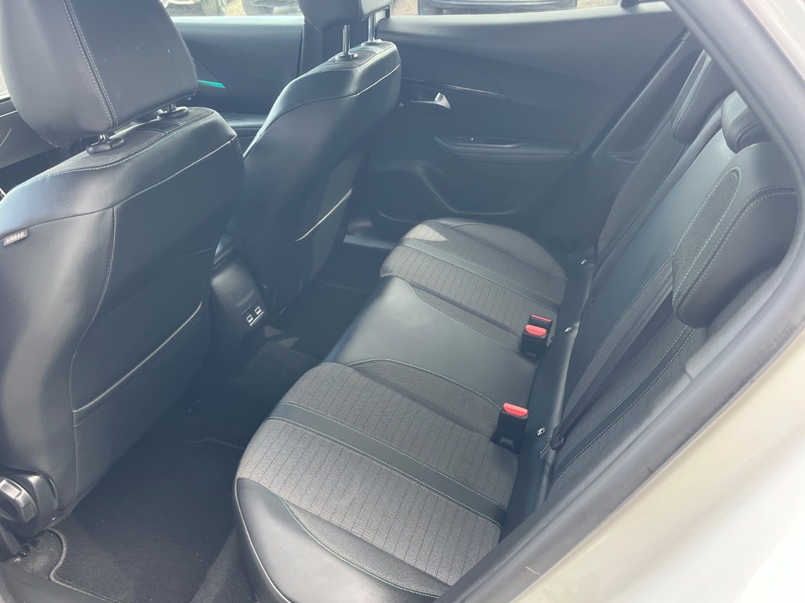 Billede af Peugeot 2008 1,2 PureTech 130 Allure EAT8