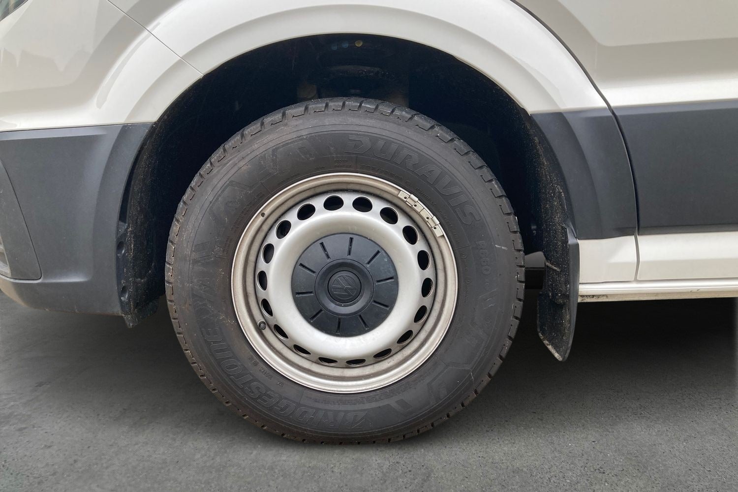 Billede af VW Crafter 35 2,0 TDi 140 Alukasse m/lift aut.