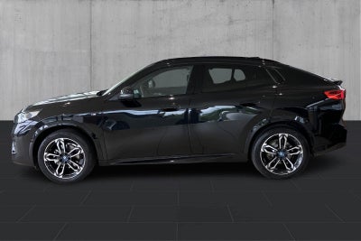 BMW iX2 eDrive20 M-Sport - 1
