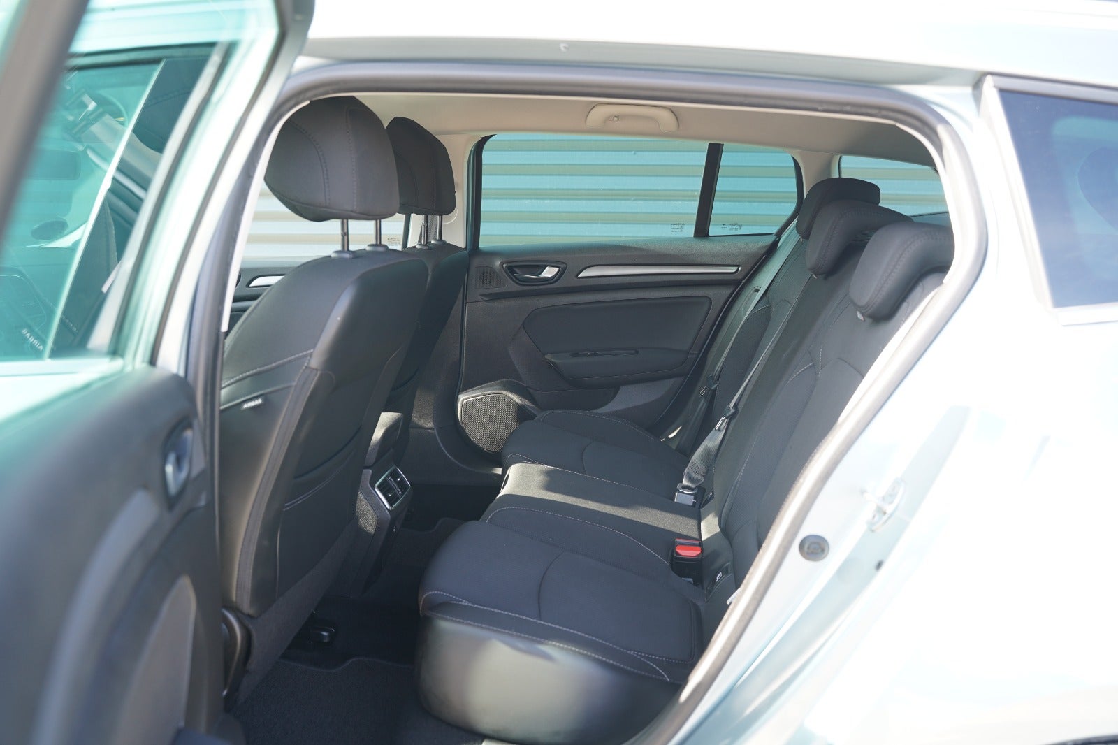 Billede af Renault Megane IV 1,6 E-Tech Zen Sport Tourer