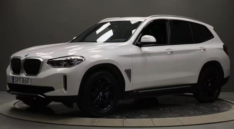 BMW iX3 Charged Plus