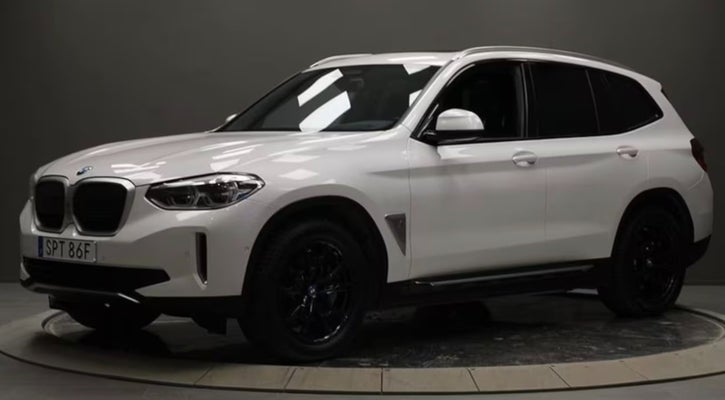 BMW iX3 Charged Plus