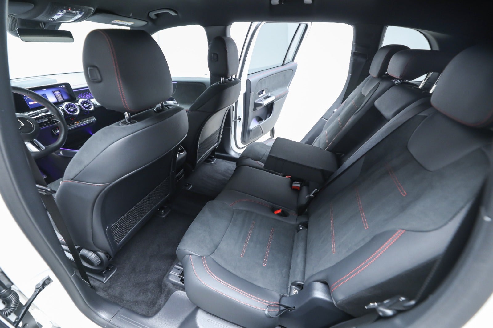 Mercedes-Benz EQB 250+ (5/8)