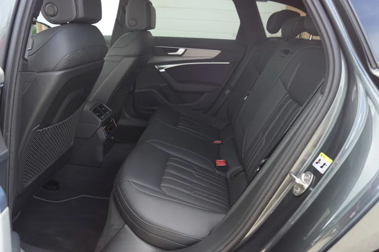 Audi A6 TFSi e S-line Avant quattro S-tr.