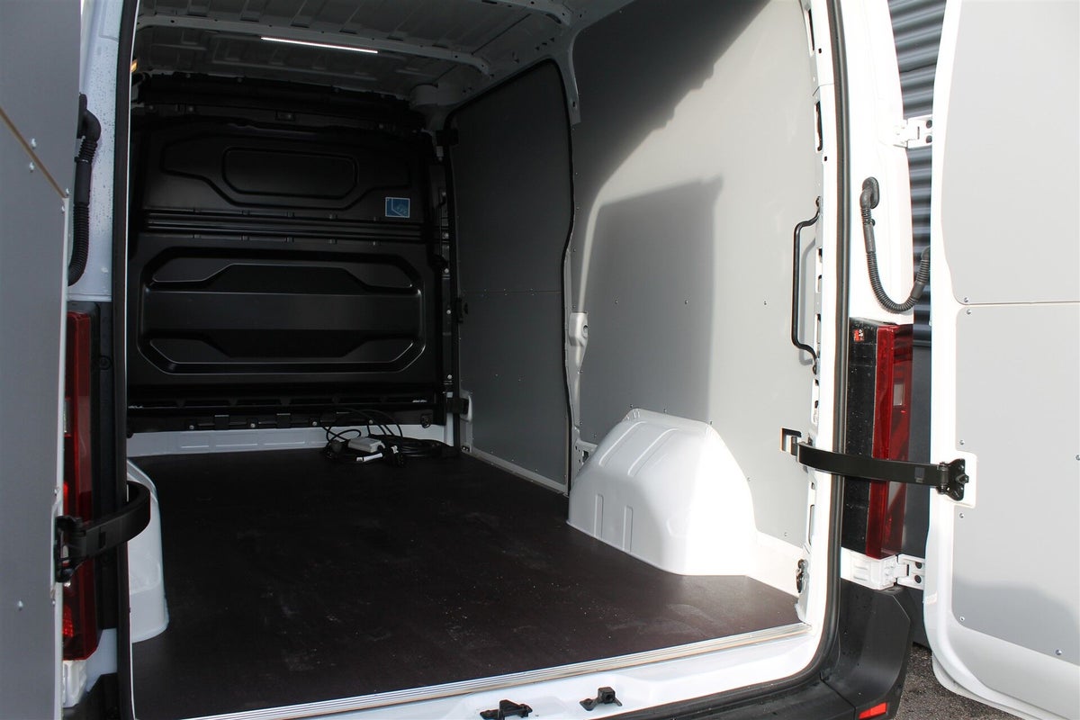 Renault Master V T35 E-Tech L2H2 Kassevogn Tekno billede 7