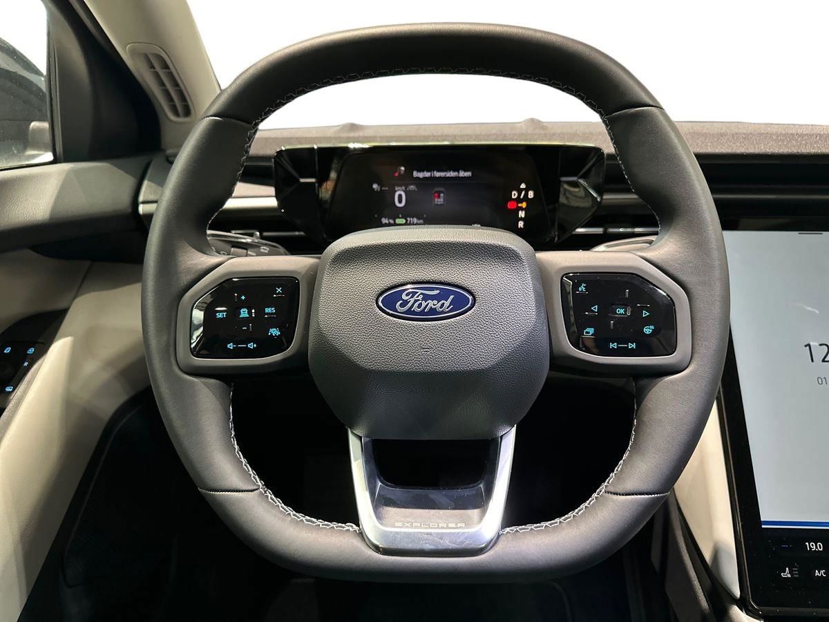 Ford Explorer Select Extended Range billede 11