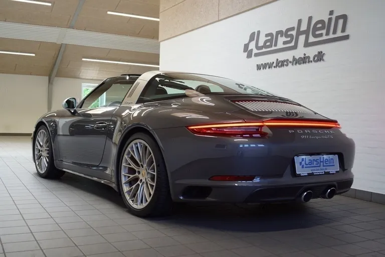 Porsche 911 Targa 4 GTS PDK