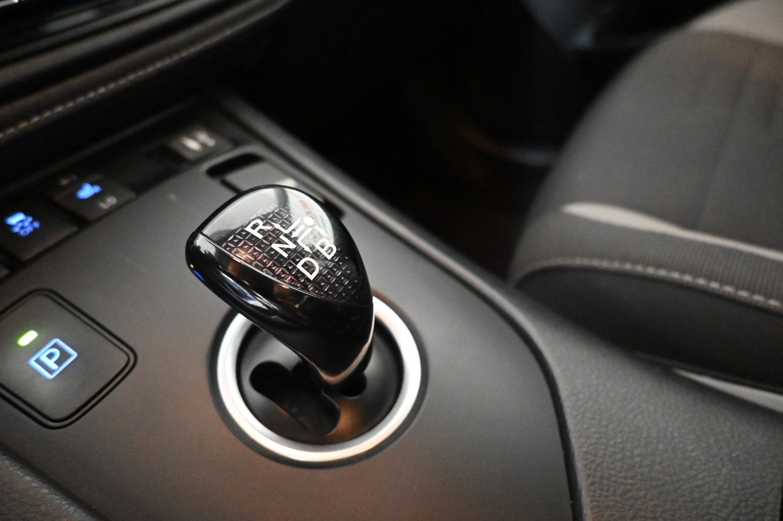 Toyota Auris Hybrid H2 Comfort CVT