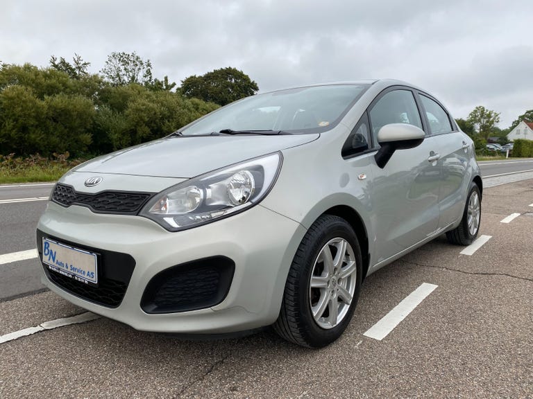 Kia Rio CVVT Active