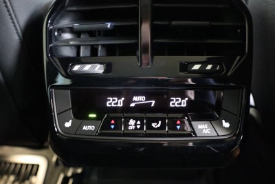 BMW iX xDrive40 Fully Charged
