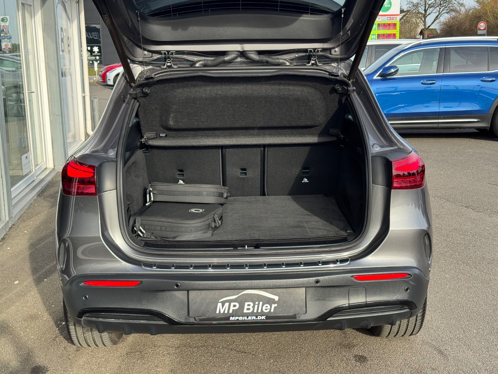 Billede af Mercedes EQA300  AMG Line 4Matic