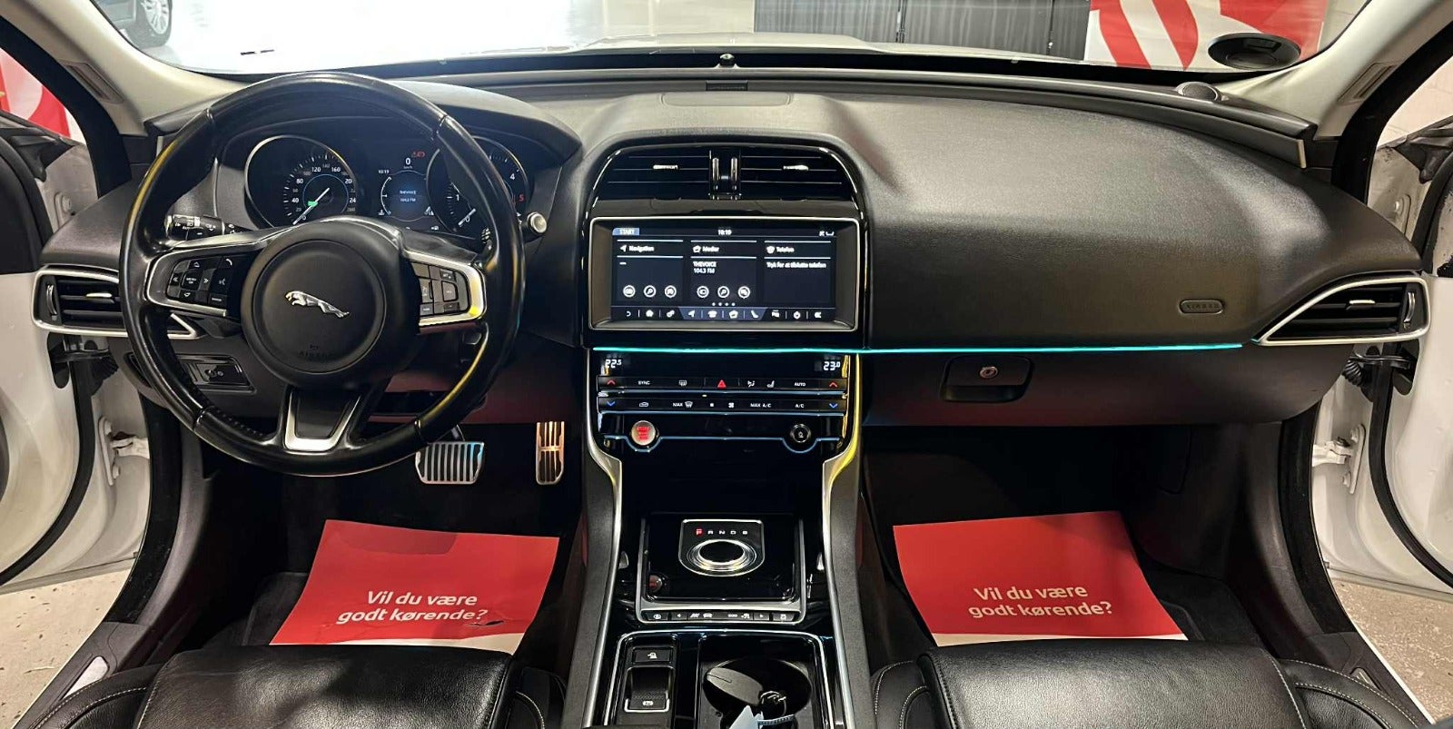 Billede af Jaguar XE 2,0 D180 Prestige aut.