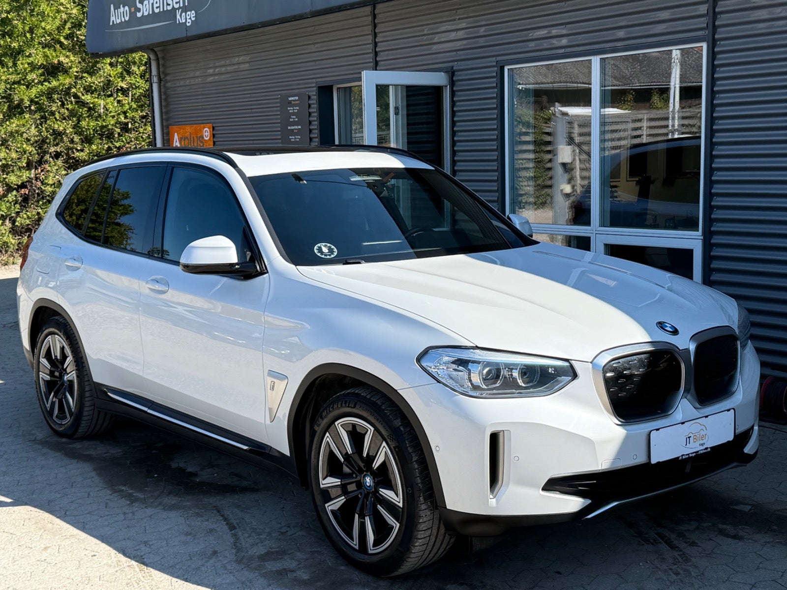 BMW iX3 Charged