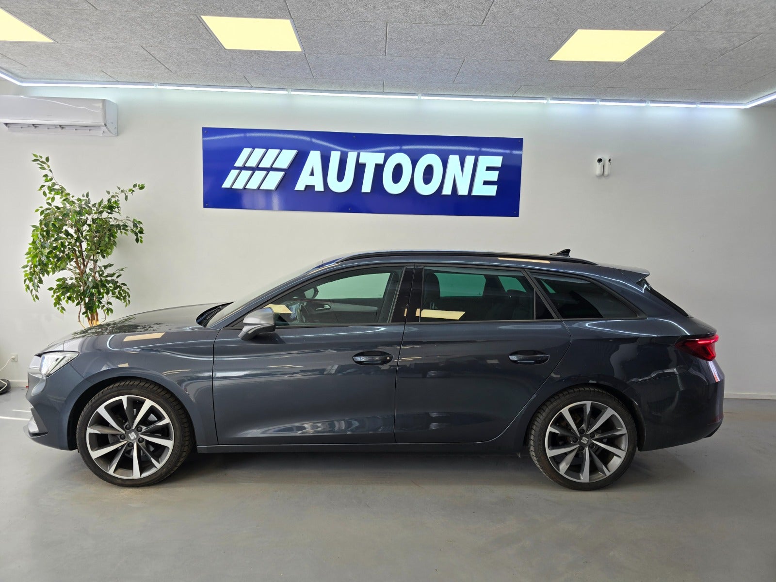 Billede af Seat Leon 1,5 eTSi 150 FR Sportstourer DSG