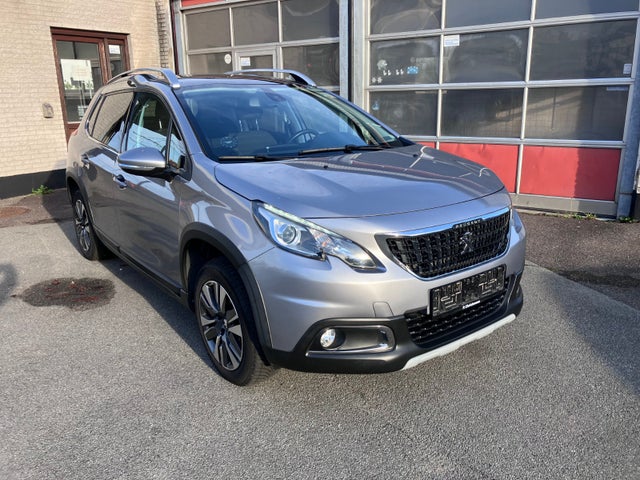 Peugeot 2008 1,2 e-THP 110 Selection Sky