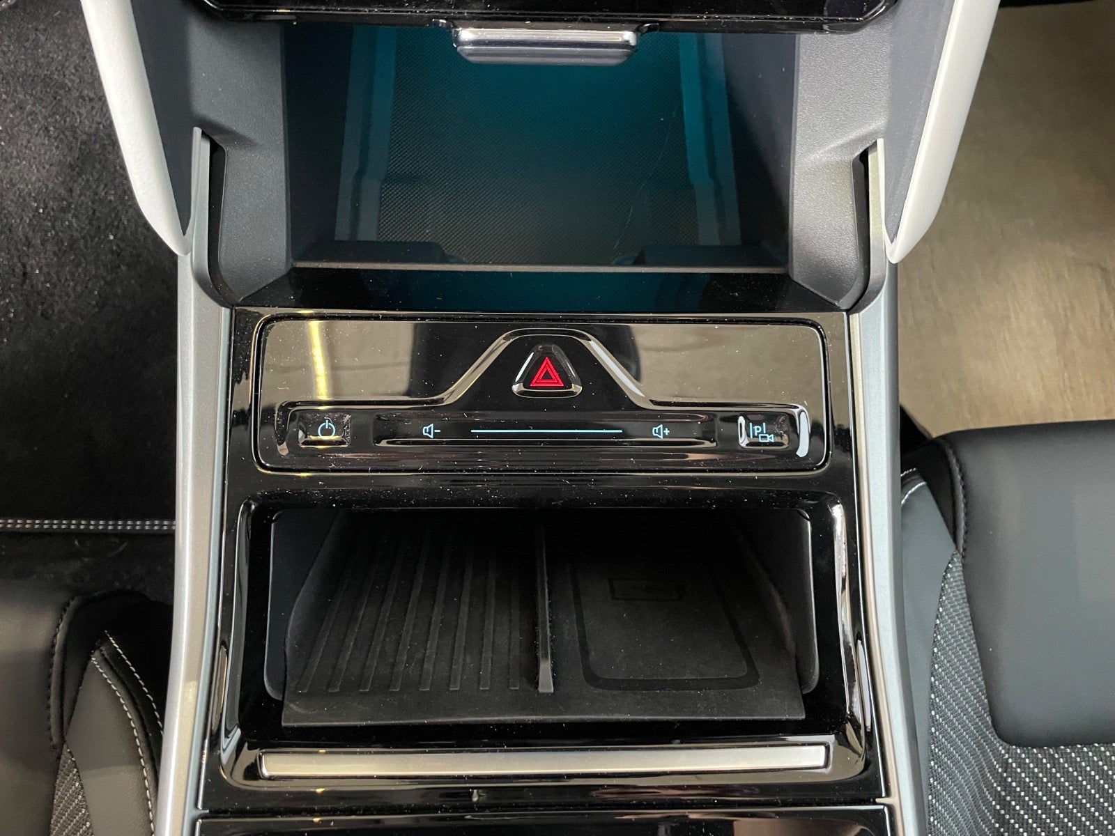 Ford Explorer Select Extended Range