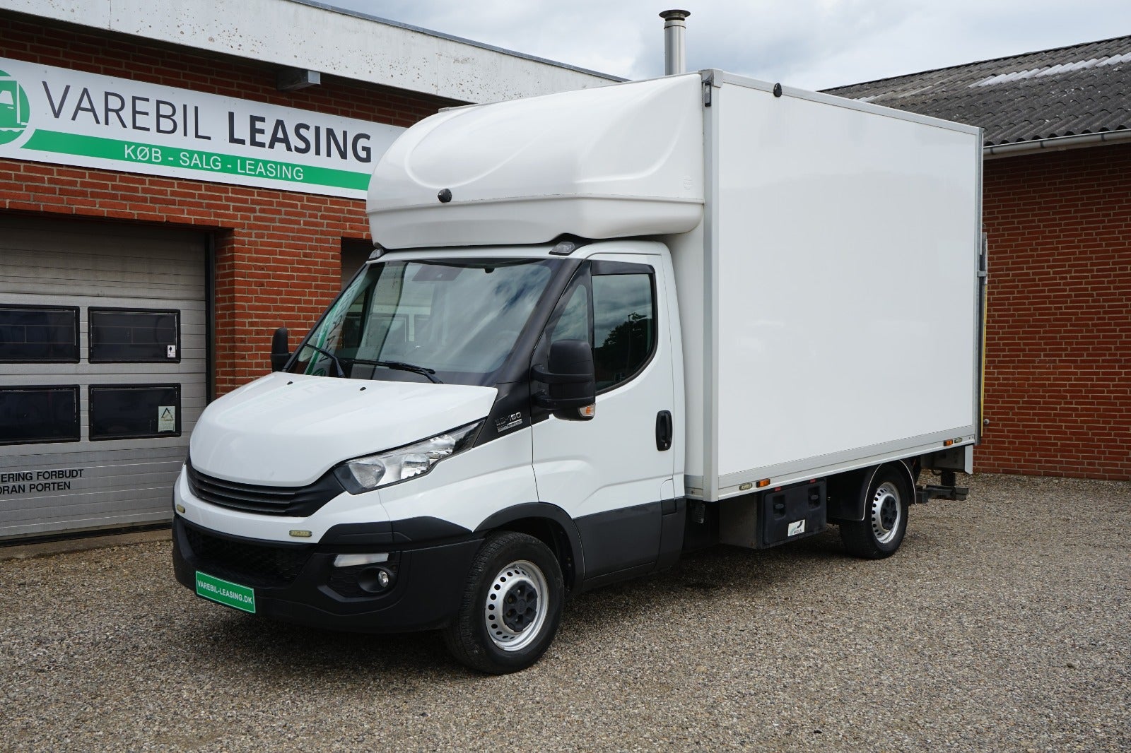 Billede af Iveco Daily 2,3 35S16 Alukasse m/lift AG8
