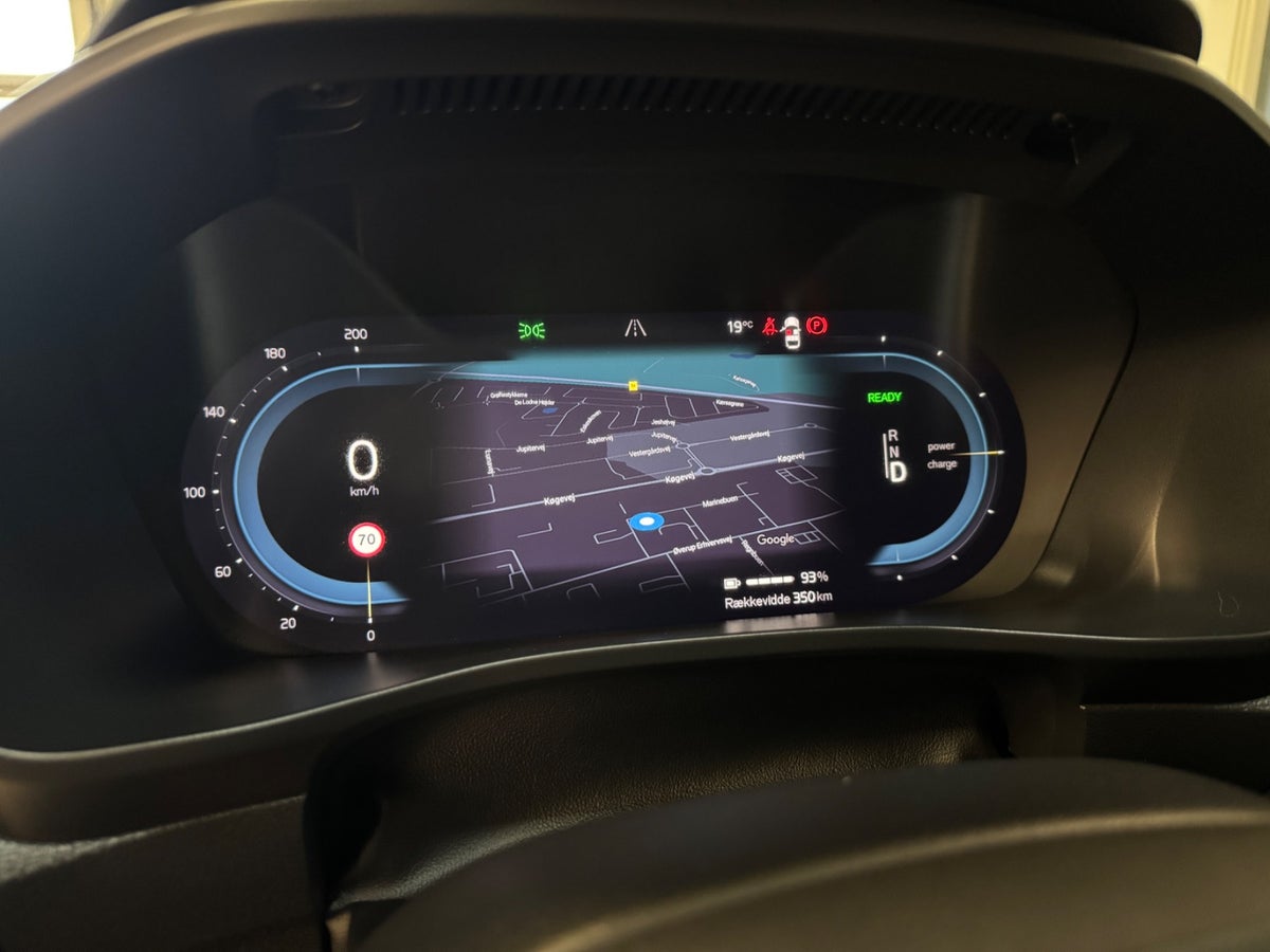 Volvo XC40 P6 ReCharge Core