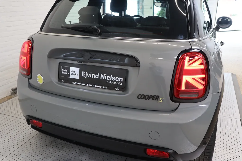 MINI Cooper SE Camden Edition