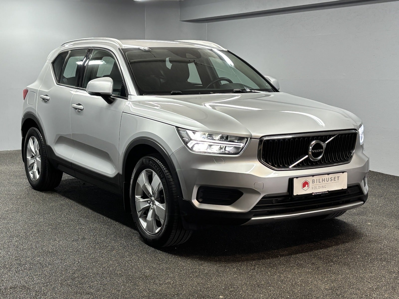 Billede af Volvo XC40 2,0 T4 190 Momentum aut.