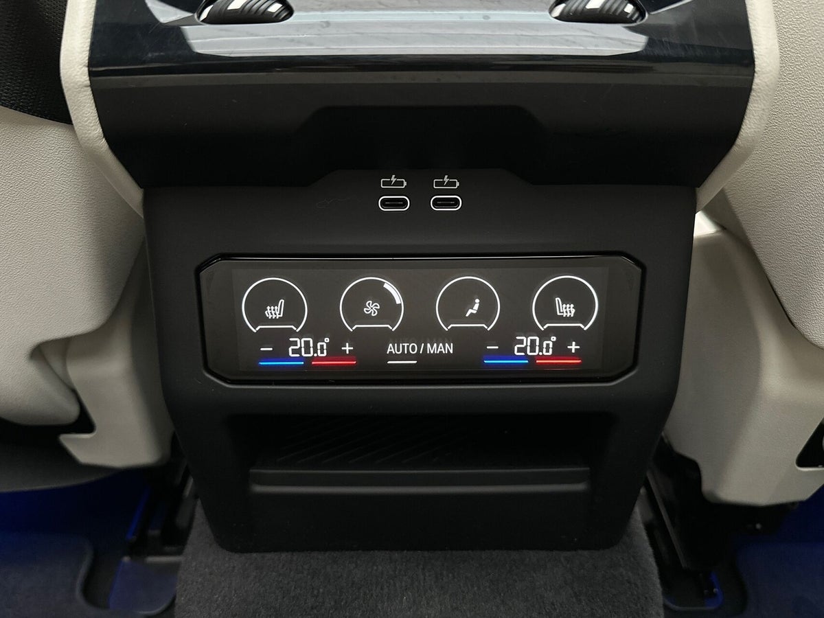 BMW i5 eDrive40 Touring Fully Charged M-Sport billede 24