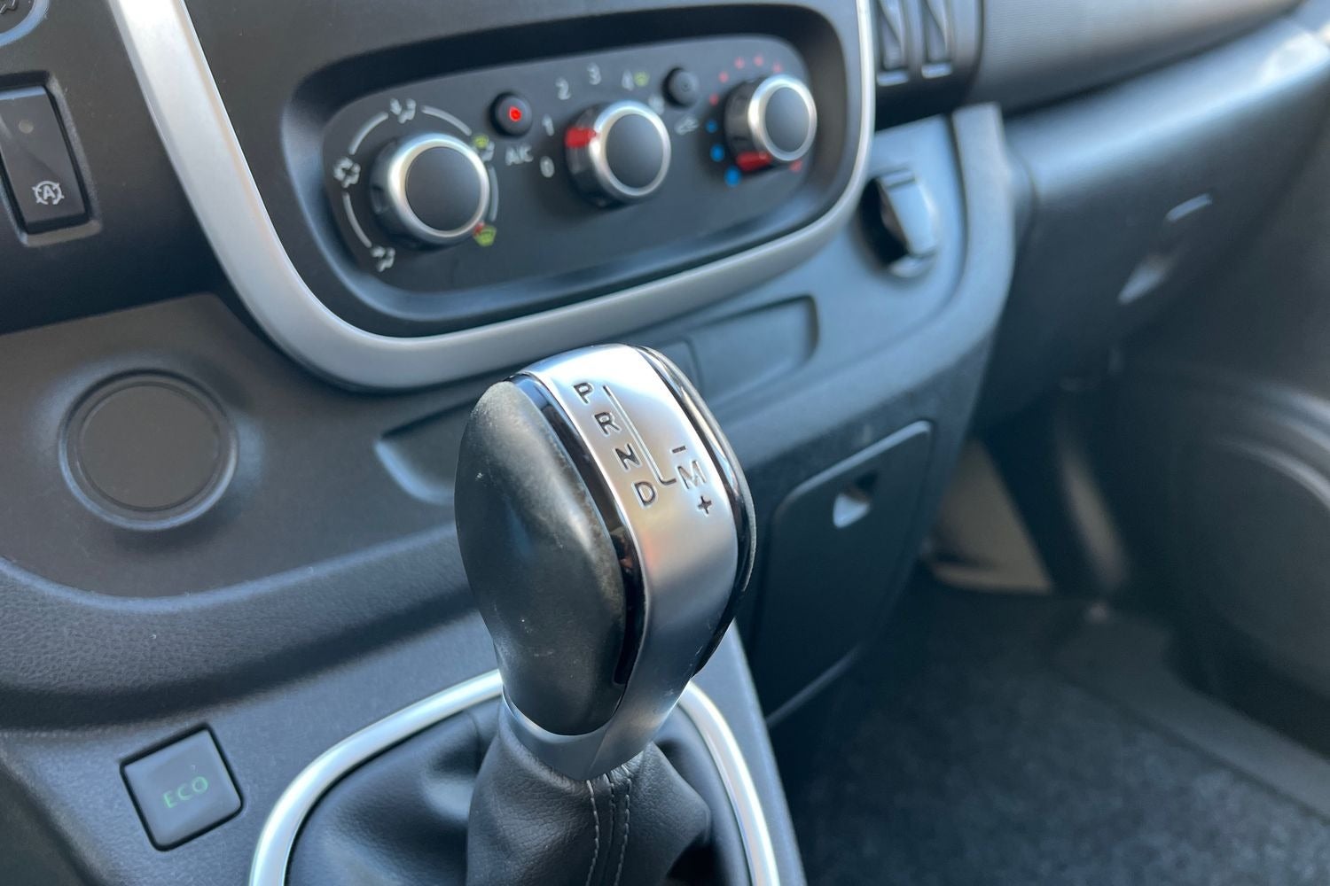Billede af Renault Trafic T29 2,0 dCi 145 L1H1 EDC