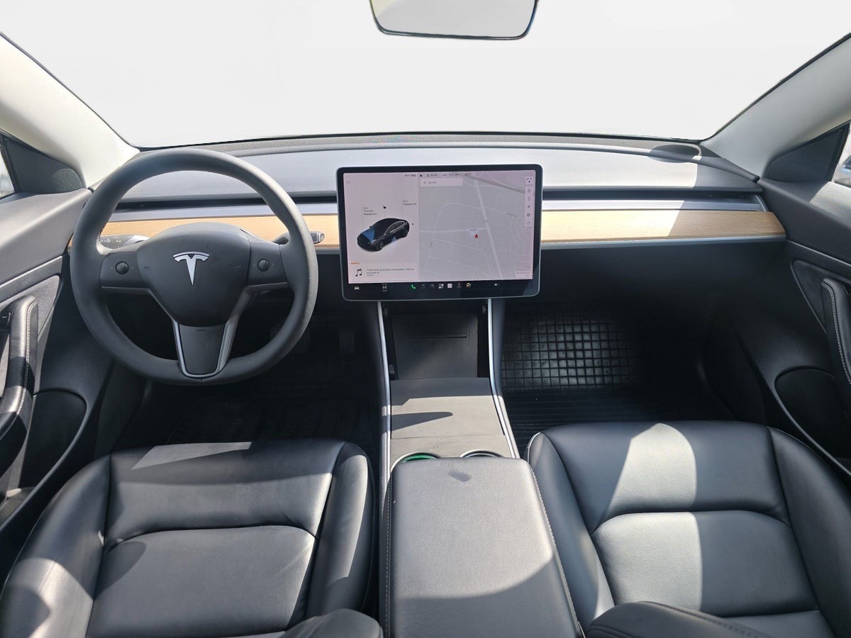 Billede af Tesla Model 3  Standard Range+ RWD
