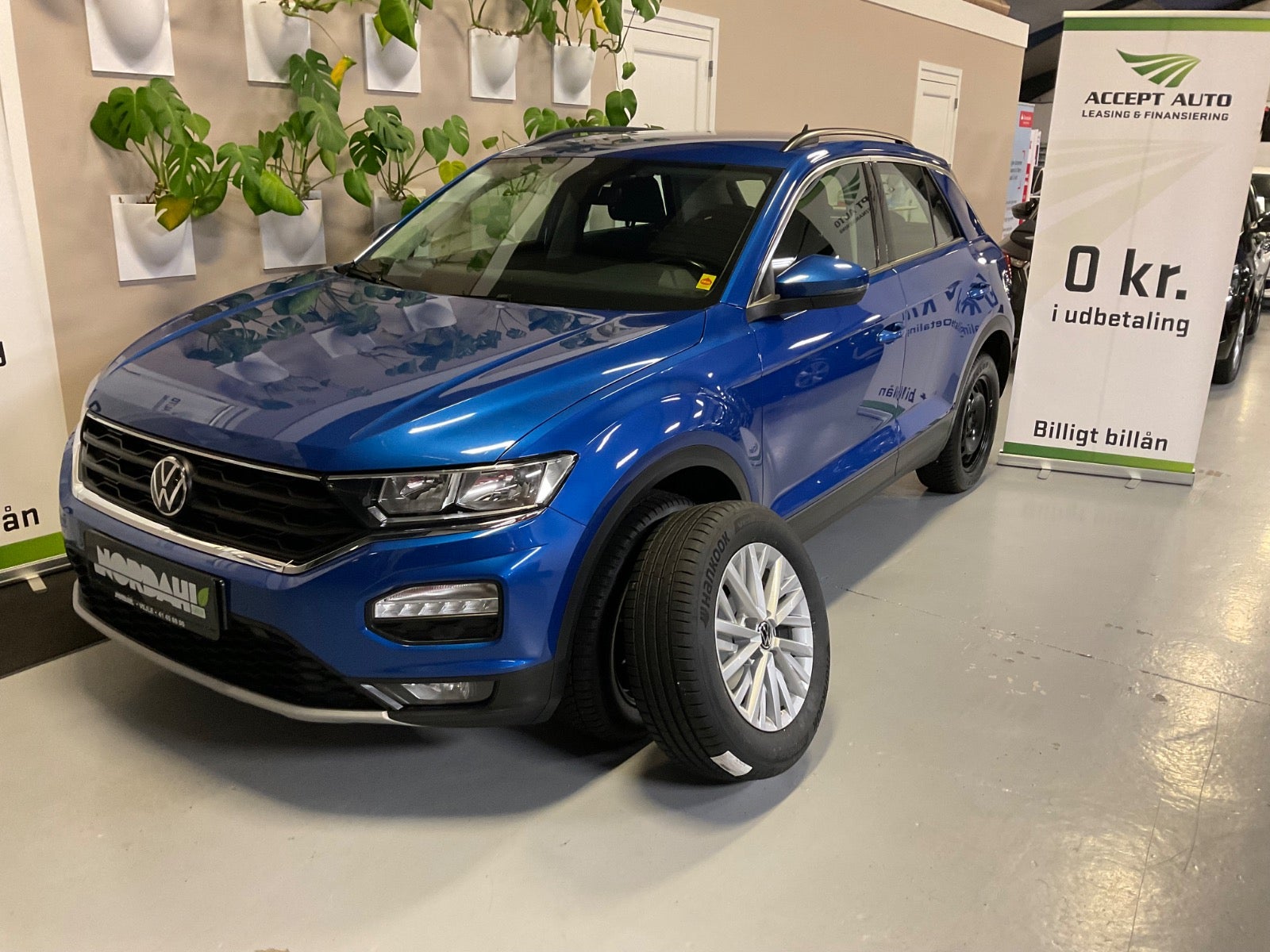VW T-Roc 1,0 TSi 110 Style 5d - 1