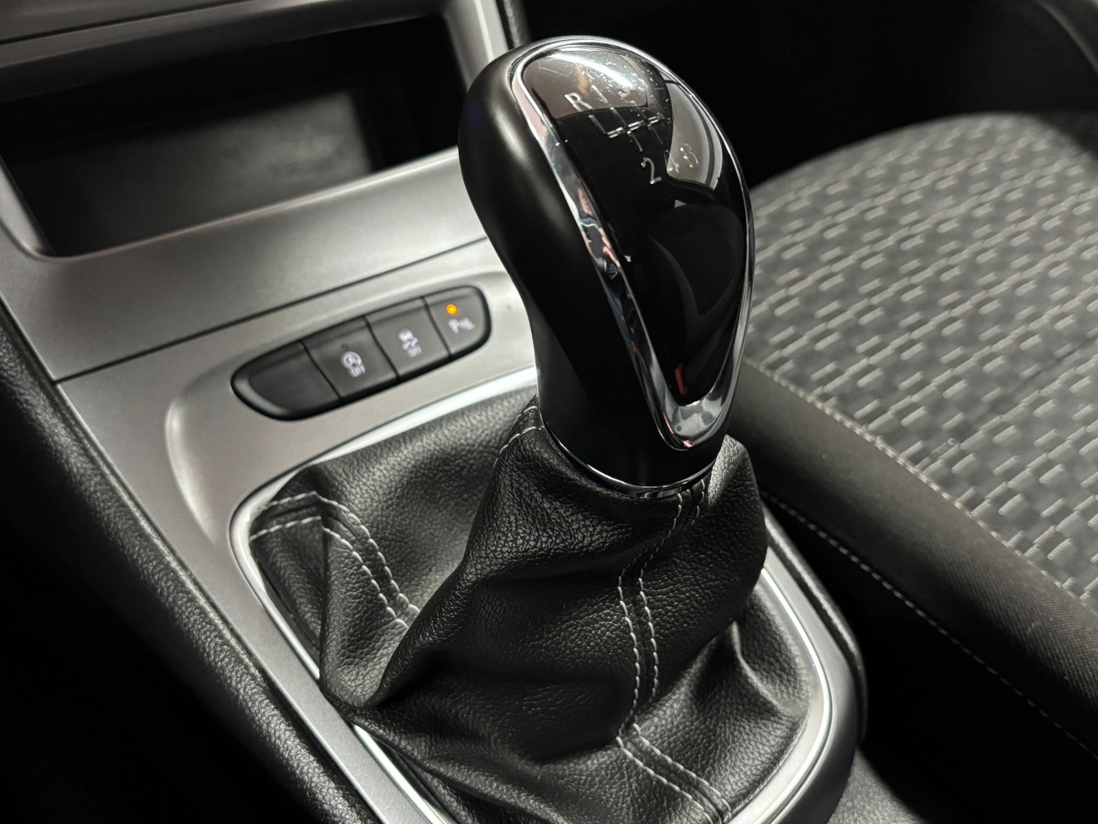 Billede af Opel Astra 1,5 D 122 Elegance Sports Tourer