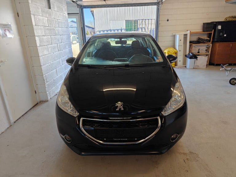 Peugeot 208 VTi Active