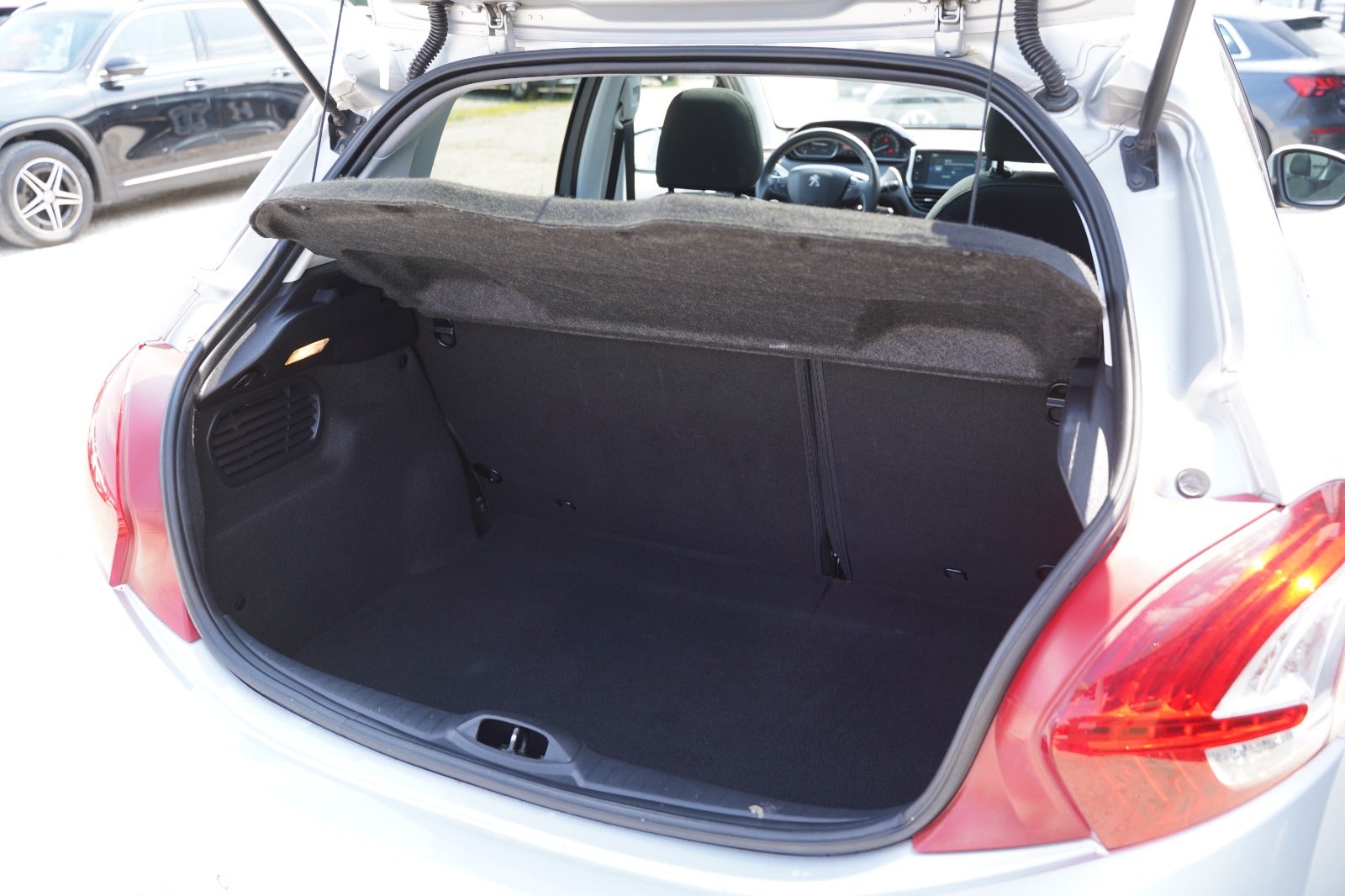 Billede af Peugeot 208 1,2 VTi 82 Supreme Sky
