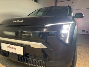 Kia EV3 Long Range Access