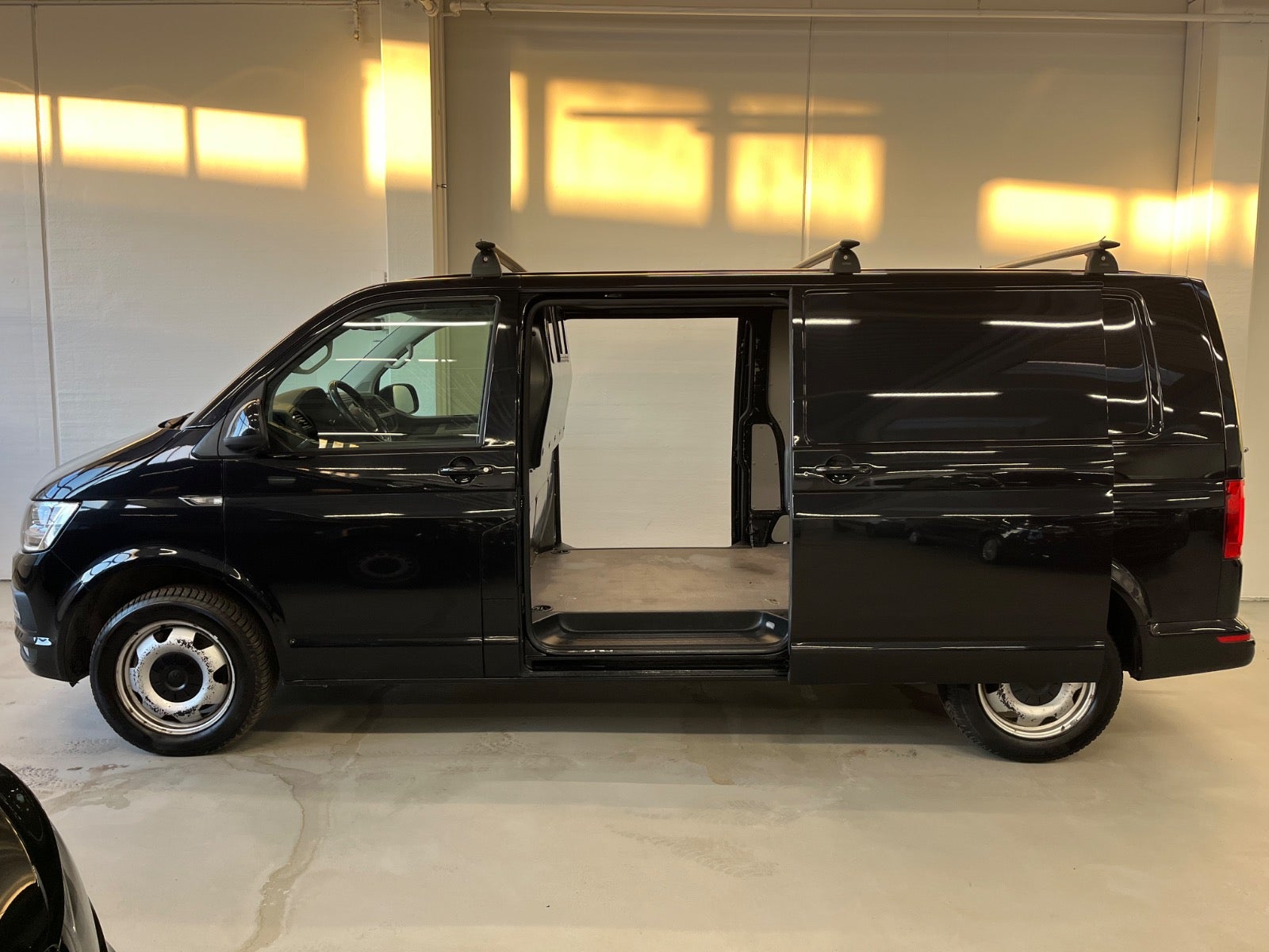 Billede af VW Transporter 2,0 TDi 204 Kassevogn DSG lang