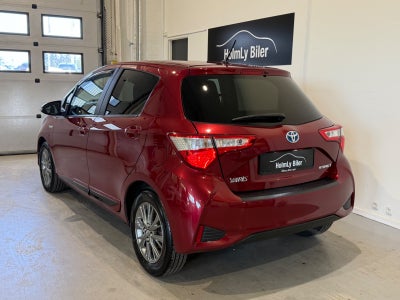 Toyota Yaris Hybrid H2 Exclusive e-CVT Van