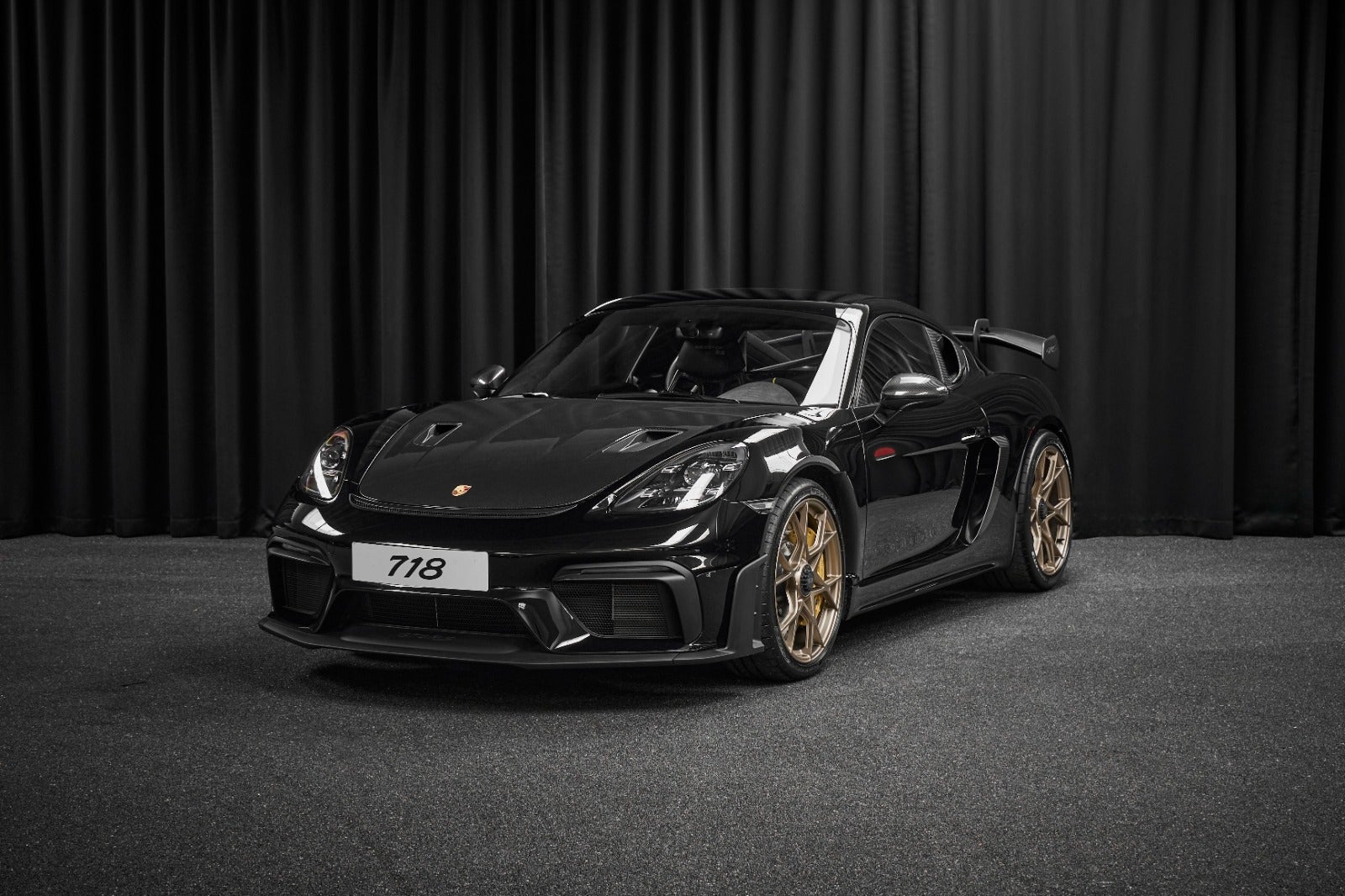 Porsche 718 Cayman GT4 RS