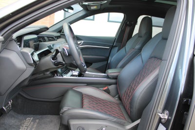 Audi Q8 e-tron S-line Black Style Sportback quattro