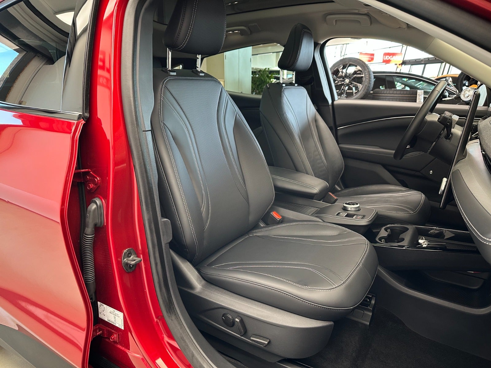 Billede af Ford Mustang Mach-E 75 Premium Standard Range