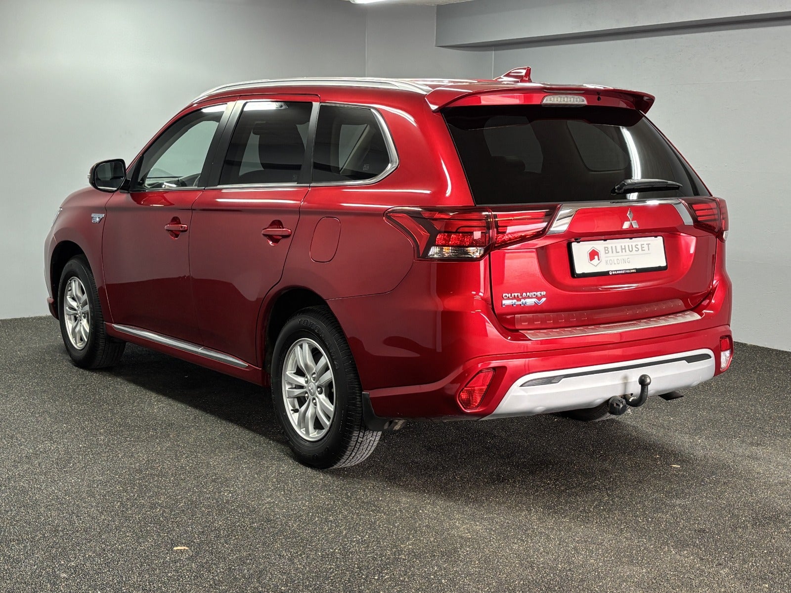 Billede af Mitsubishi Outlander 2,4 PHEV Invite CVT 4WD