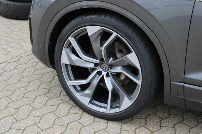 VW Touareg TDi 286 R-line aut. 4Motion Van