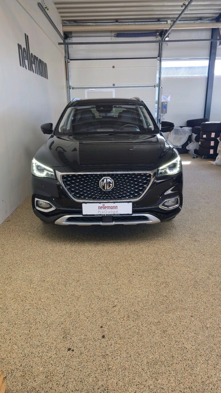 MG EHS PHEV Luxury