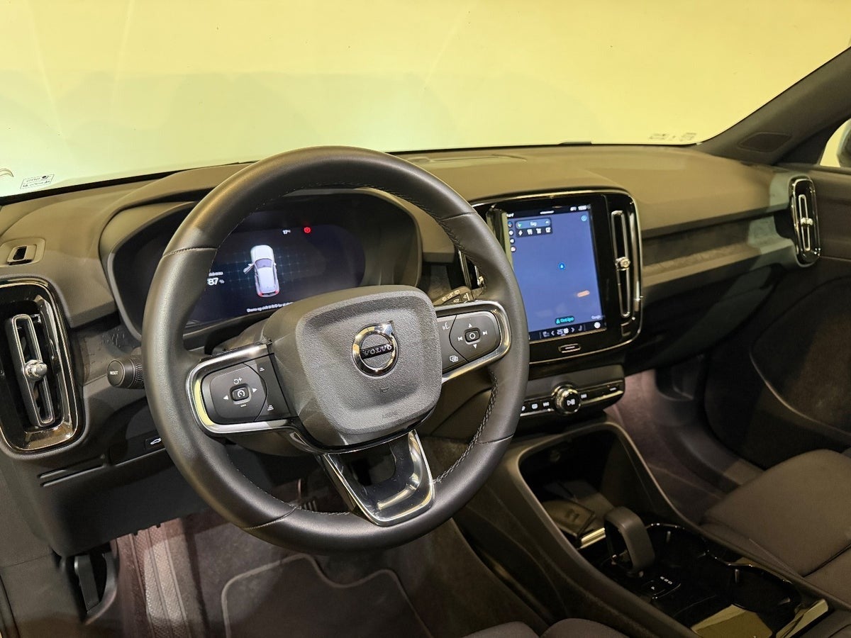 Volvo EX40 Twin Black Edition