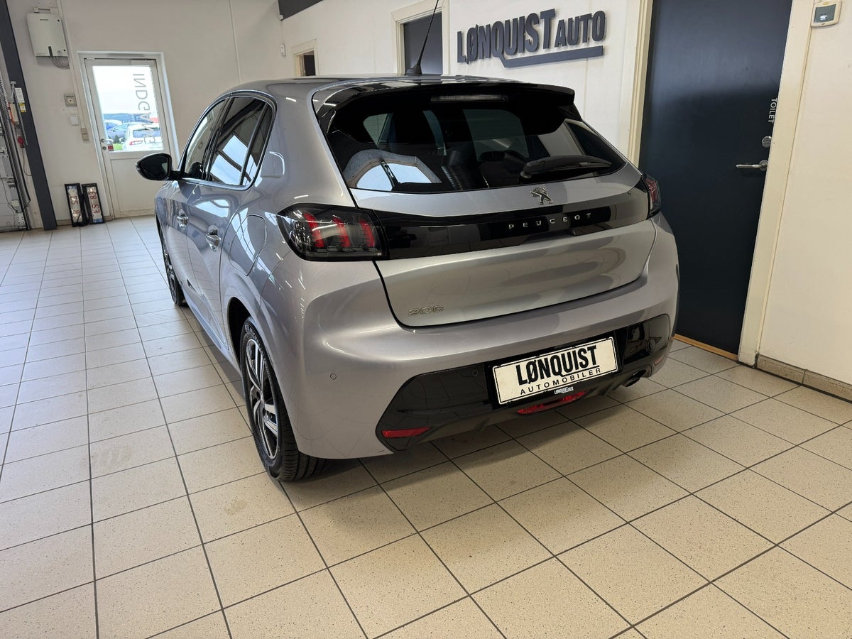 Peugeot 208 PureTech 100 Evolution Peugeot 208 PureTech 100 Evolution