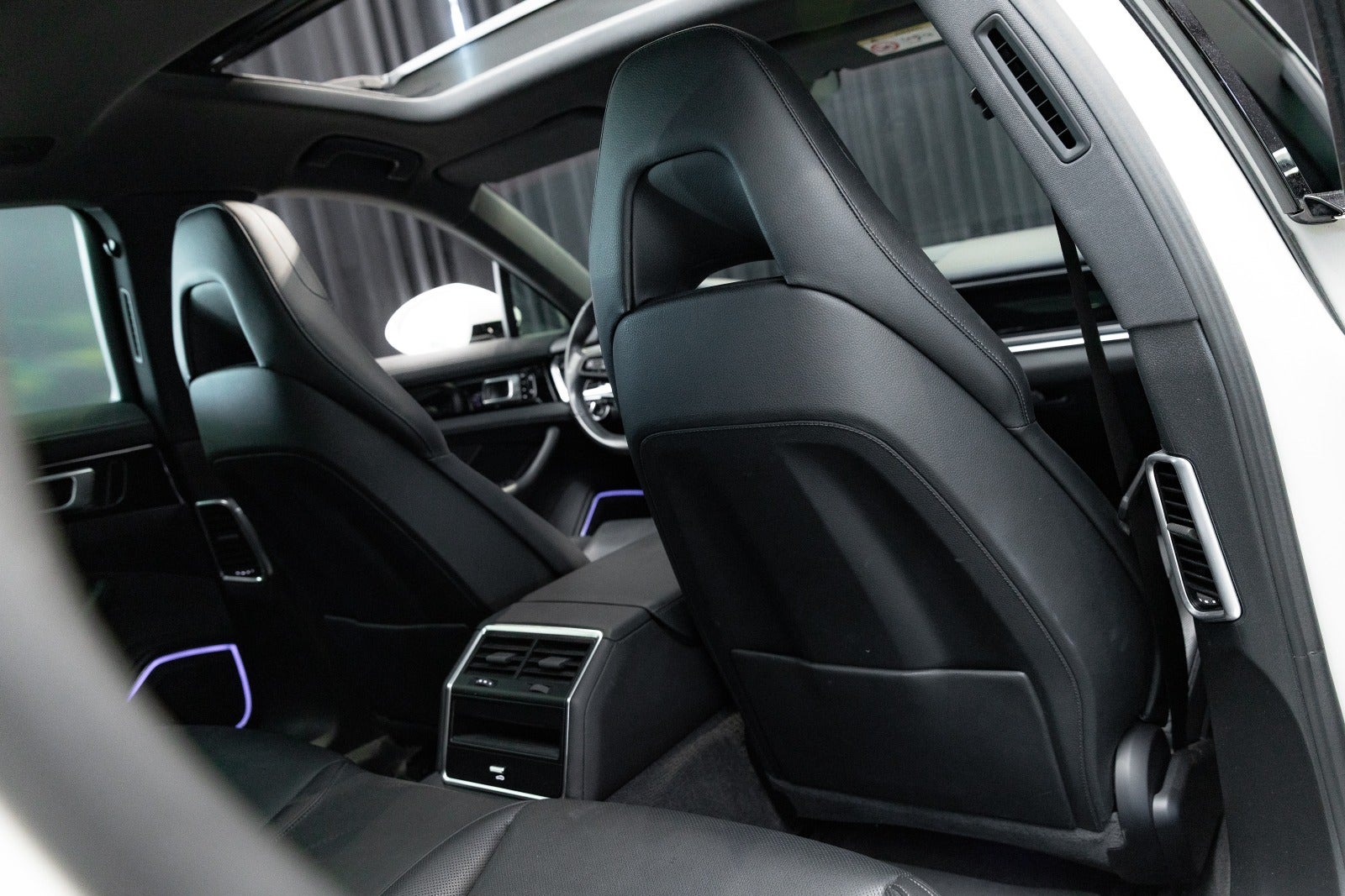 Gallery image 18 of 18