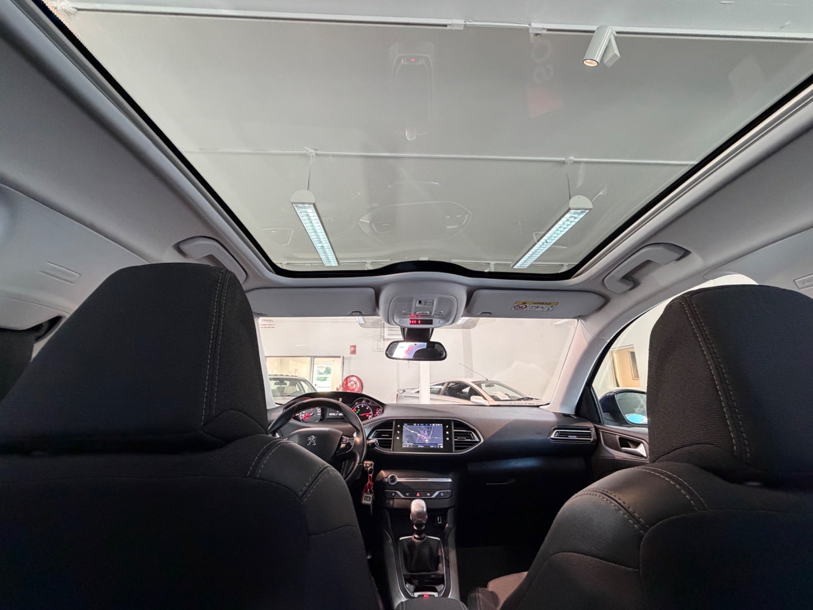 Billede af Peugeot 308 1,5 BlueHDi 130 Selection Sky