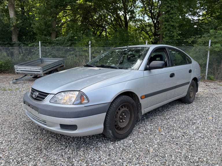 Toyota Avensis VVT-i Sol