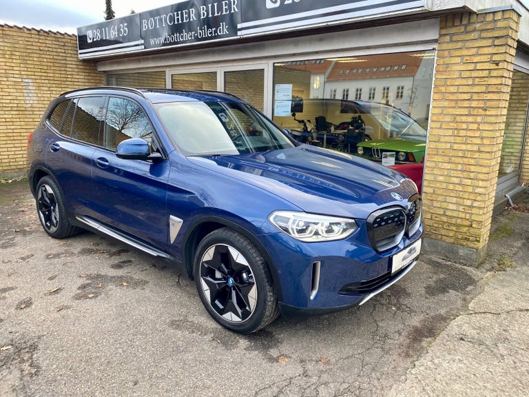 BMW iX3 Charged Plus