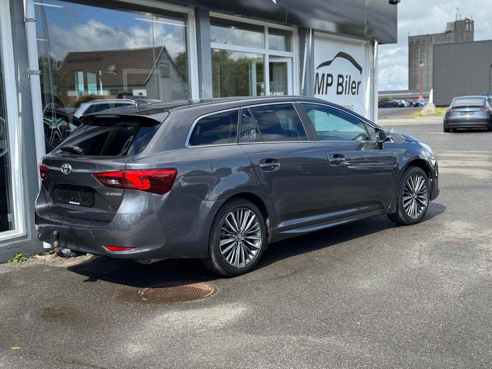 Billede af Toyota Avensis 1,8 VVT-i T2 Premium Touring Sports MDS