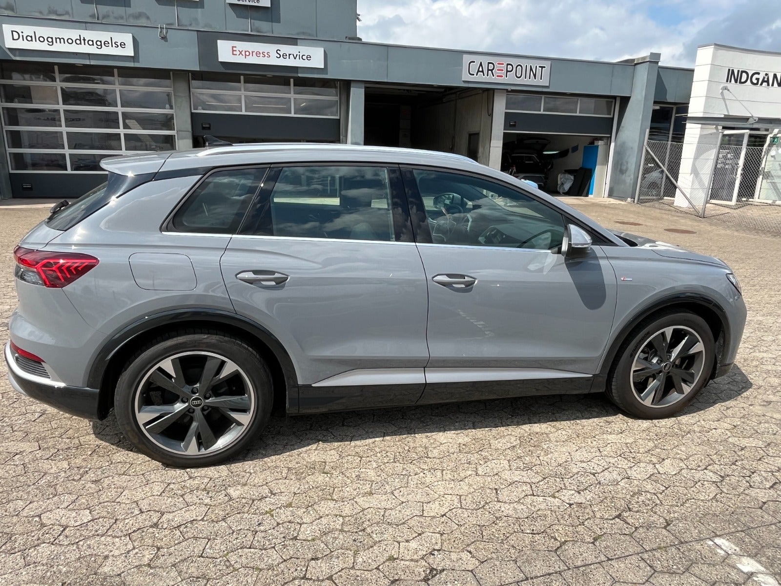 Billede af Audi Q4 e-tron 45 edition S-line