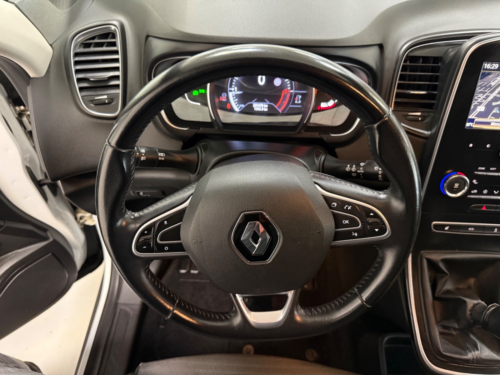 Billede af Renault Grand Scenic IV 1,5 dCi 110 Zen 7prs